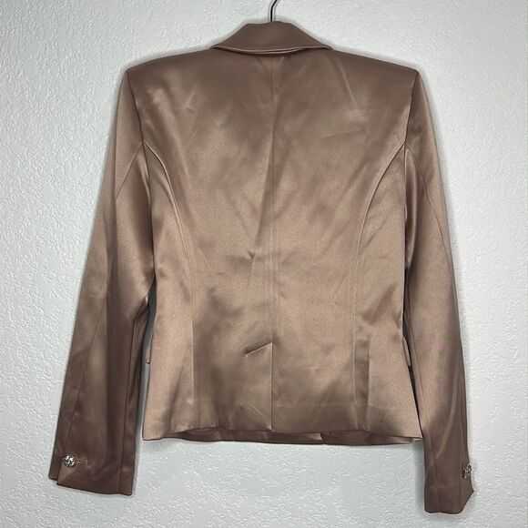 NWT Dundas X Revolve Marion Blazer in Blush Medium - Picture 7 of 16